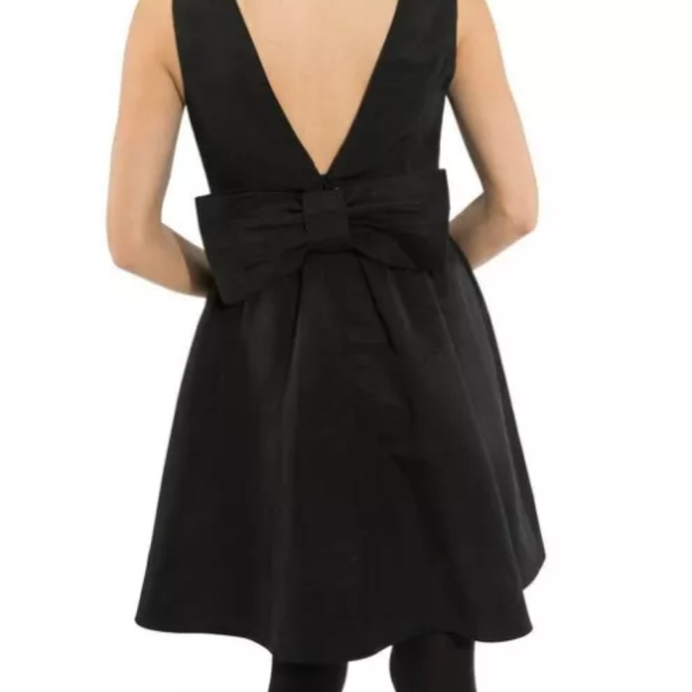 Elegant Black Dress with Bow Detail